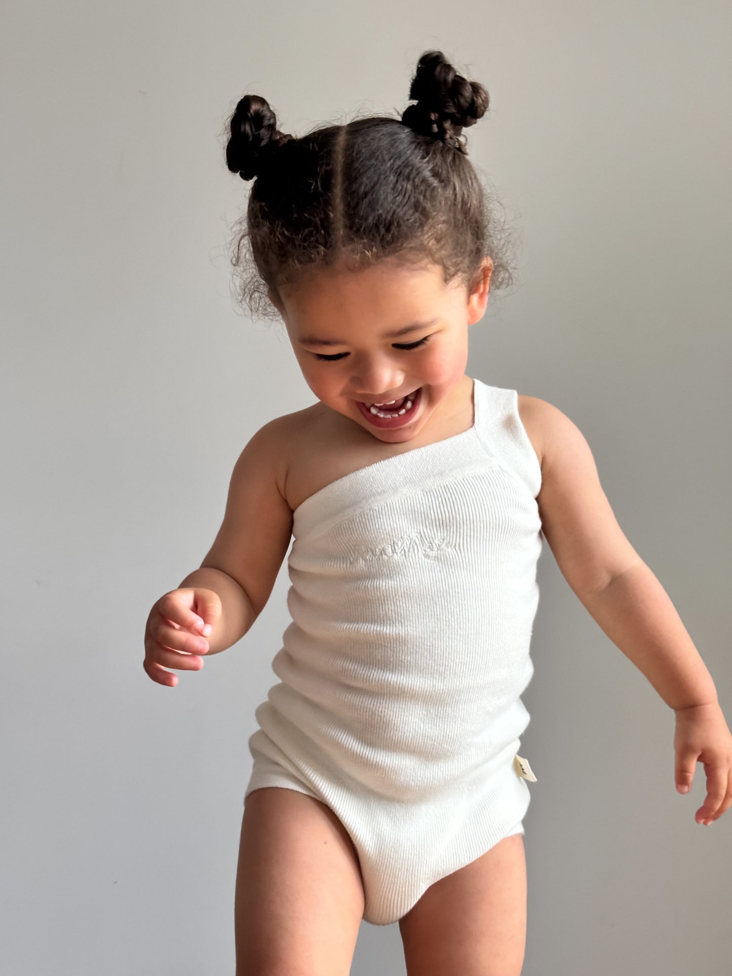 Basics knit one sleeve bodysuit- Milk - AwaMae