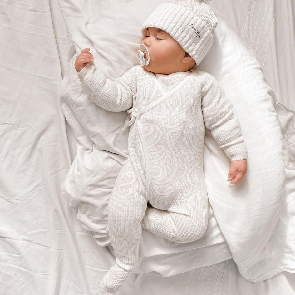 PREORDER -Basics ribbed knit Onesie- The wolf- oat milk PREORDER - AwaMae