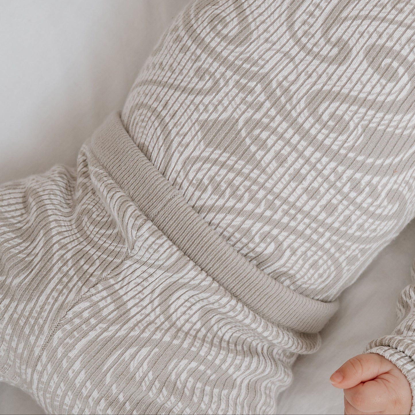 Basics ribbed knit leggings- The wolf- Pebble