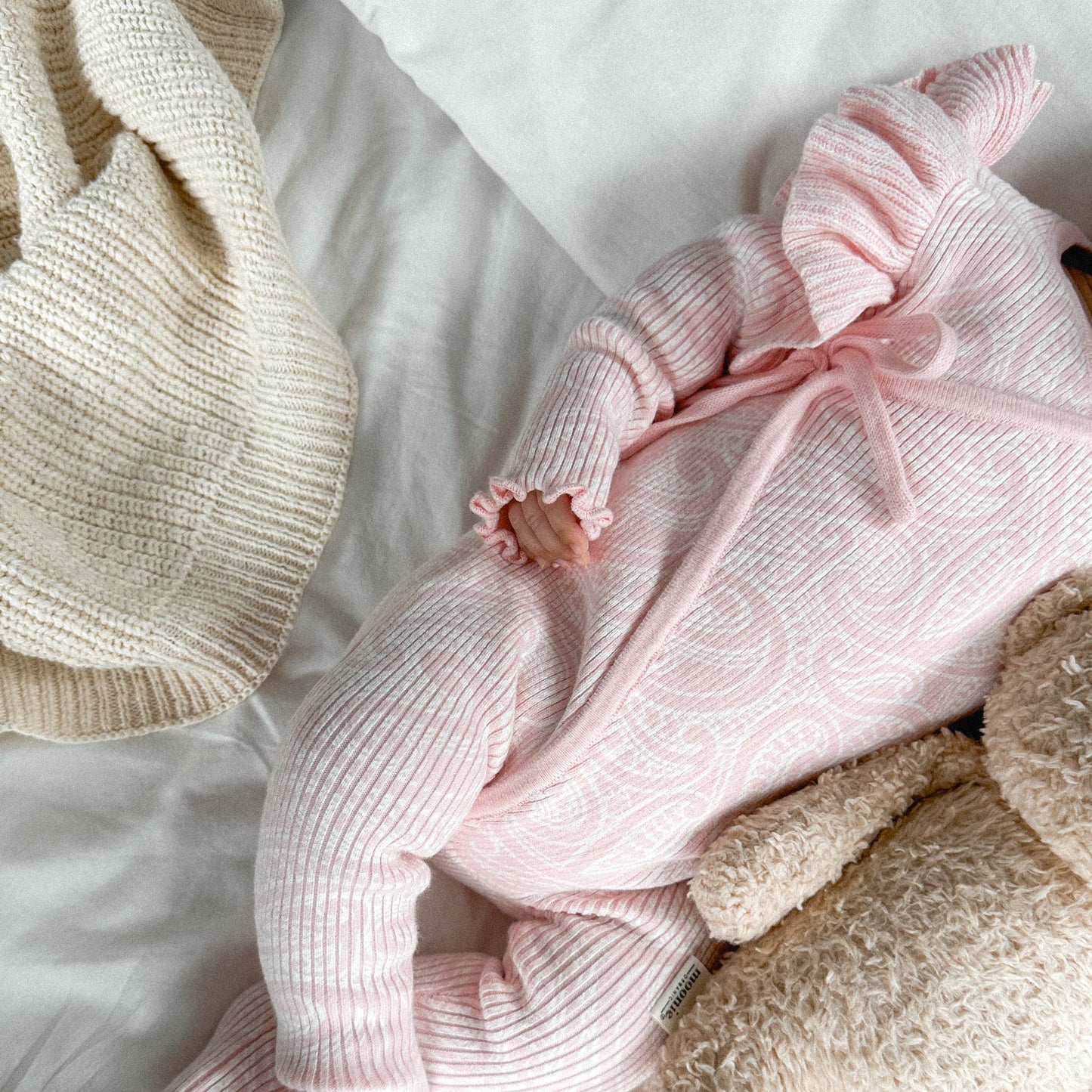 Basics ribbed knit Onesie- The wolf- Ballerina