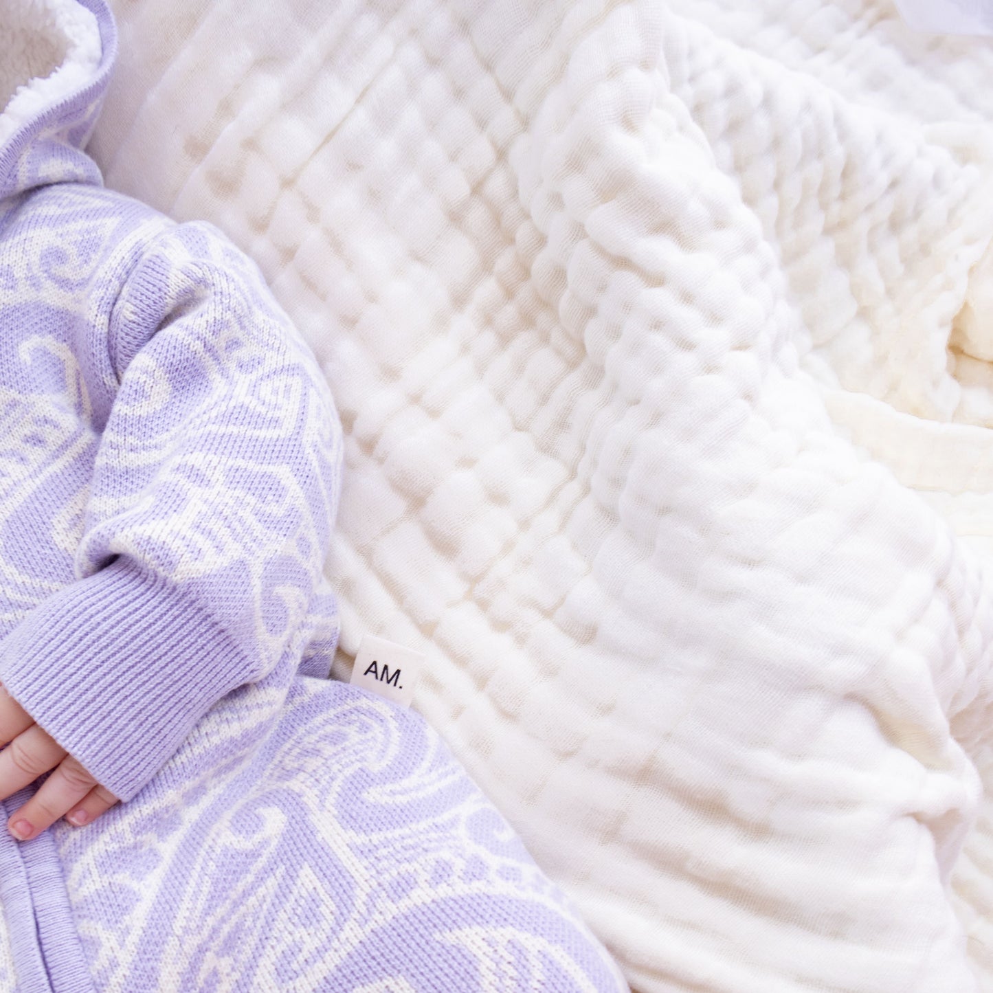 The wolf Sherpa hooded romper - Lavender