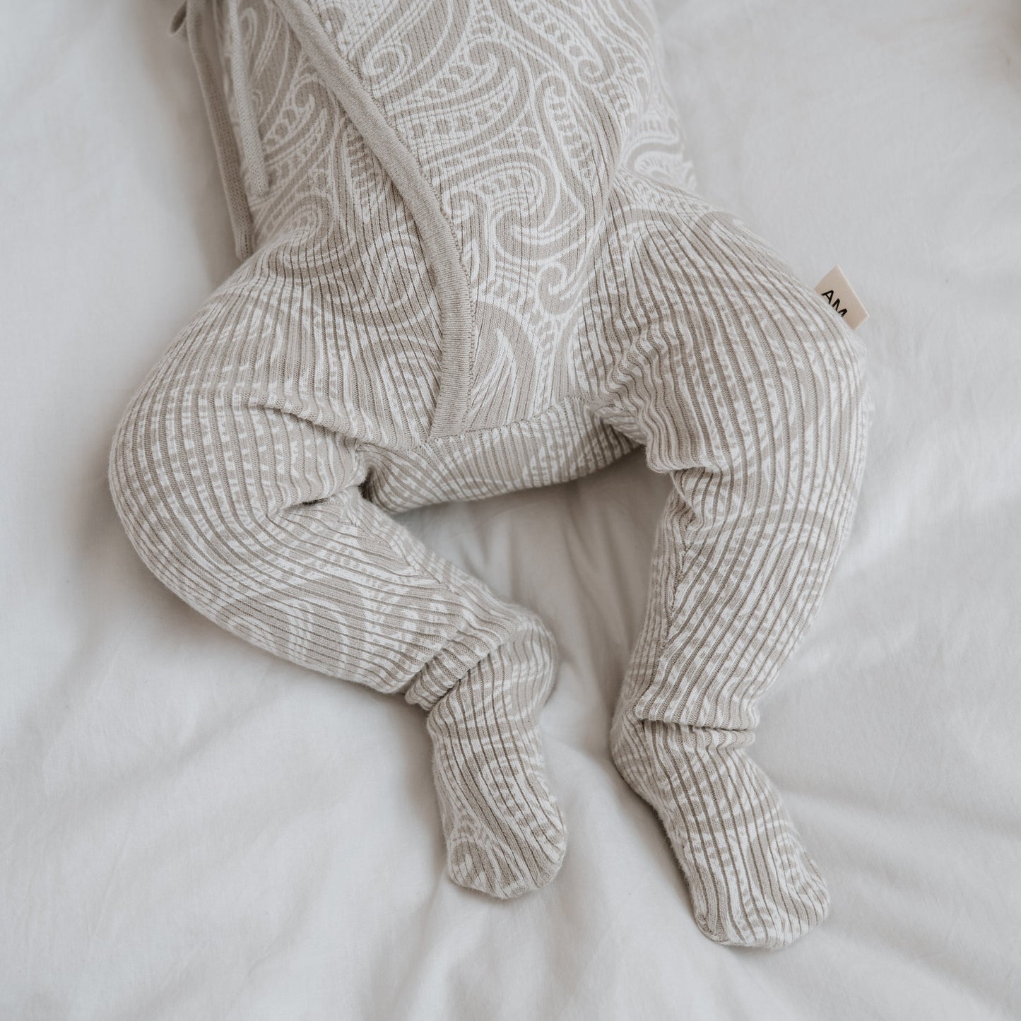 PREORDER -Basics ribbed knit Onesie- The wolf- Pebble- PREORDER