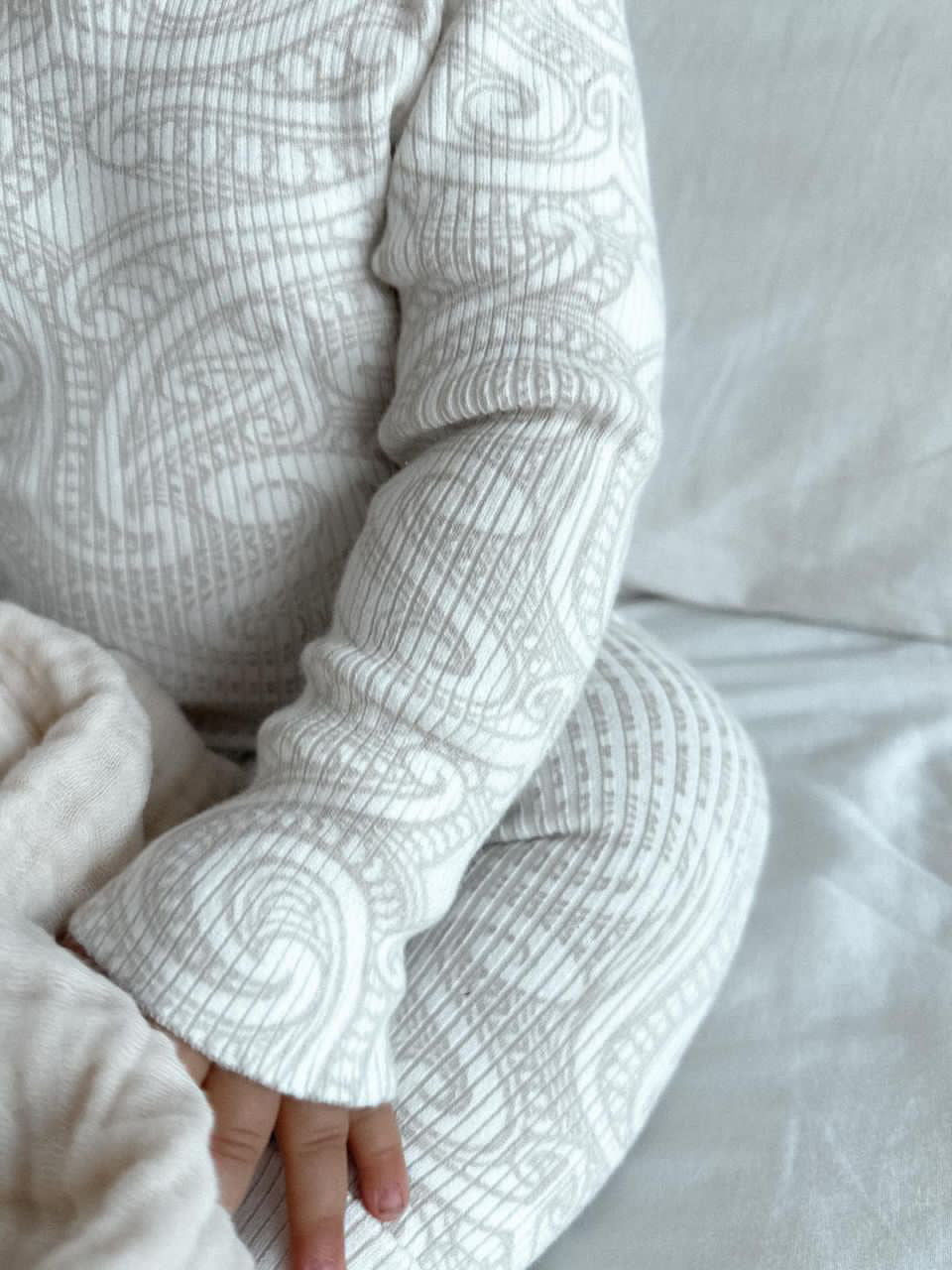 Basics ribbed knit bodysuit- The wolf- oat milk - AwaMae