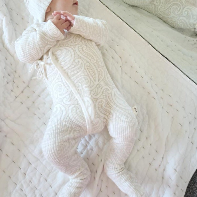 PREORDER -Basics ribbed knit Onesie- The wolf- oat milk PREORDER - AwaMae