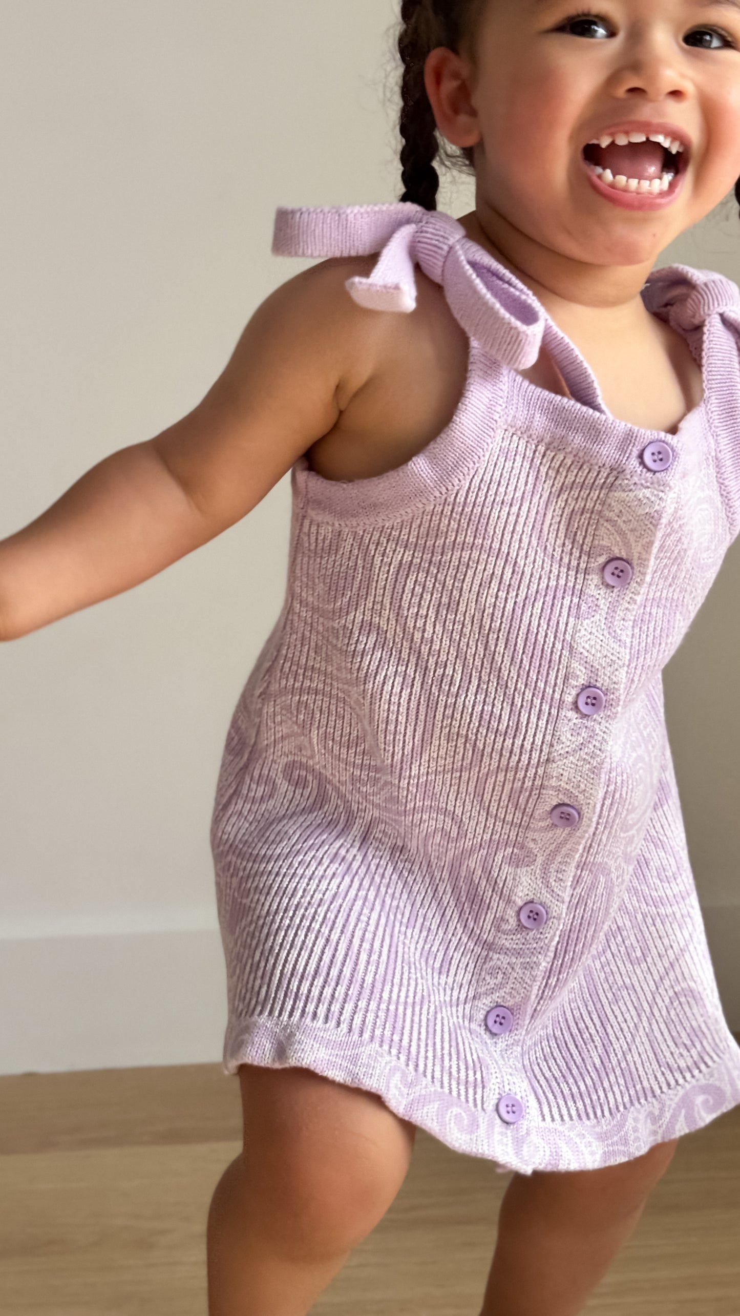 Knit dress - The wolf- Irie - AwaMae