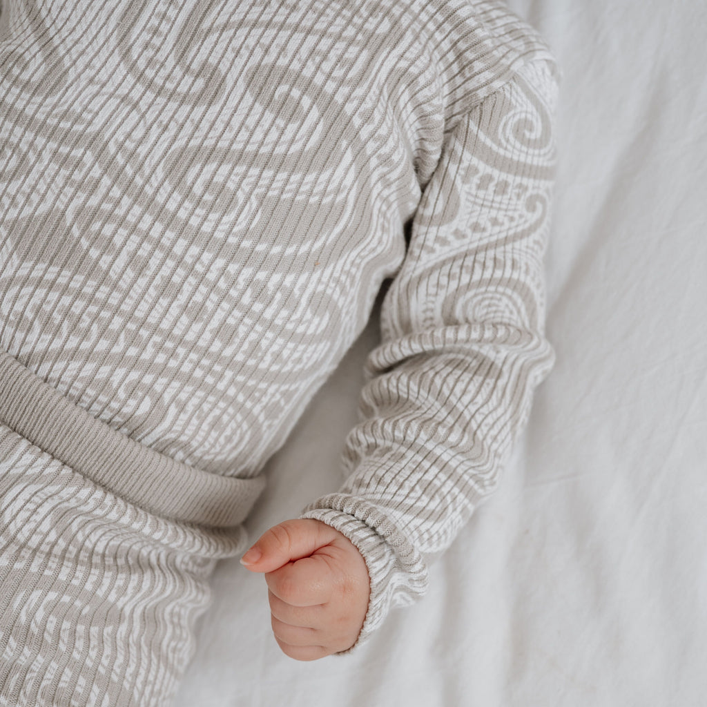 Basics ribbed knit bodysuit- The wolf- Pebble
