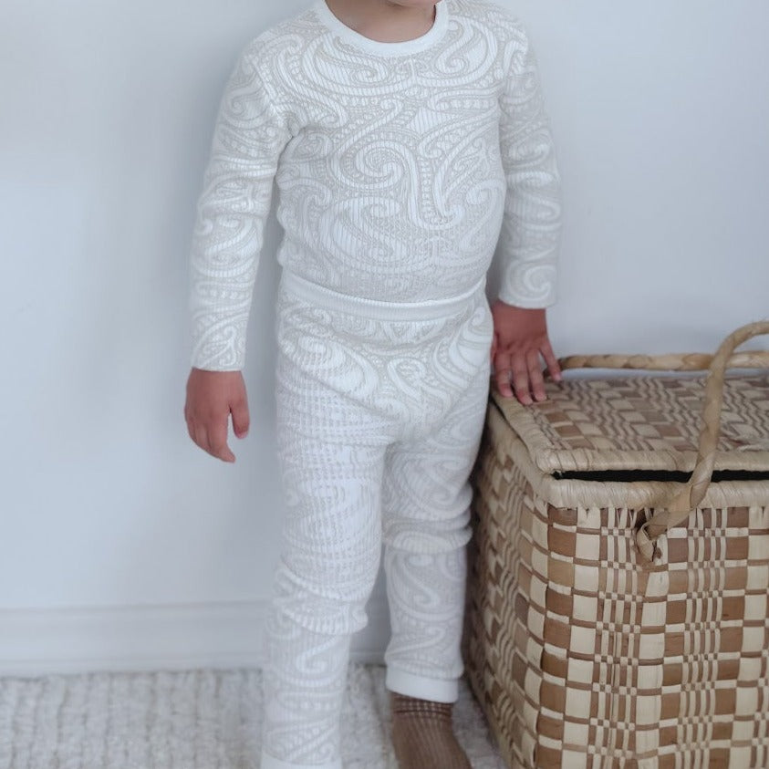 Basics ribbed knit leggings- The wolf- Oat milk - AwaMae