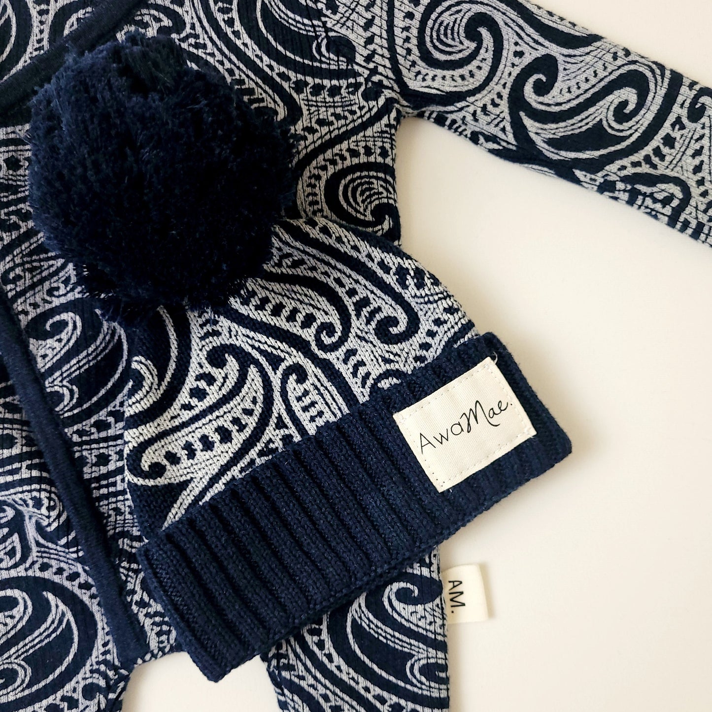 The Wolf Beanie - Midnight