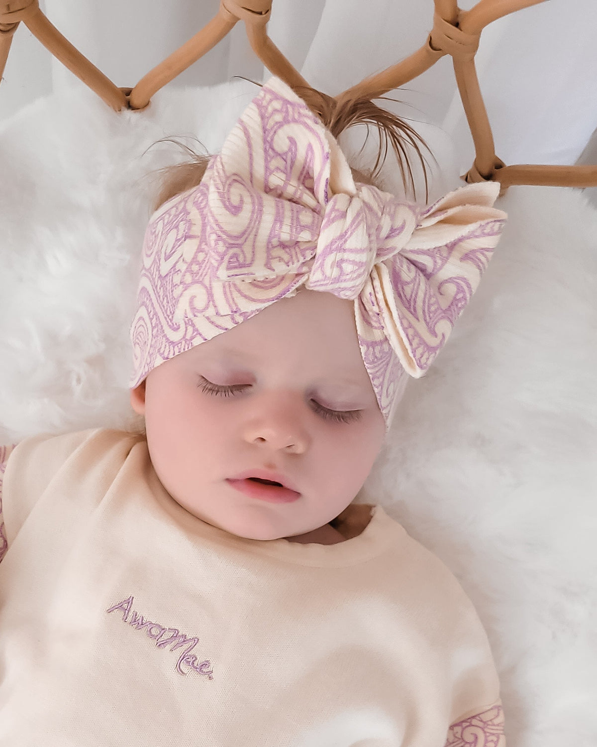 Basics Knitted bow headband- The wolf - Dahlia