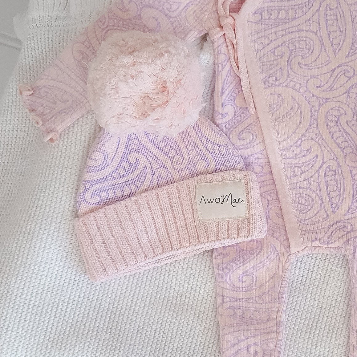 The wolf beanie - Petal & Bloom