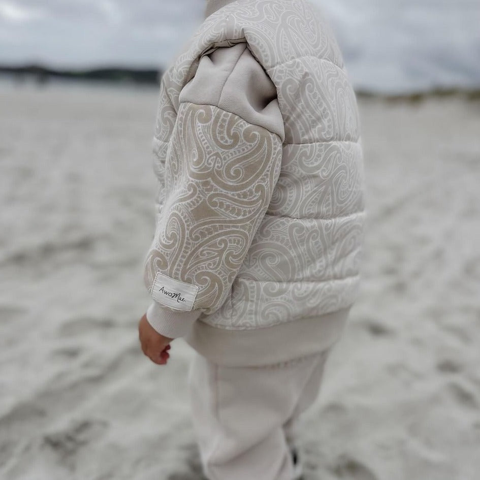 PREORDER - The wolf puffer vest - Beige - PREORDER