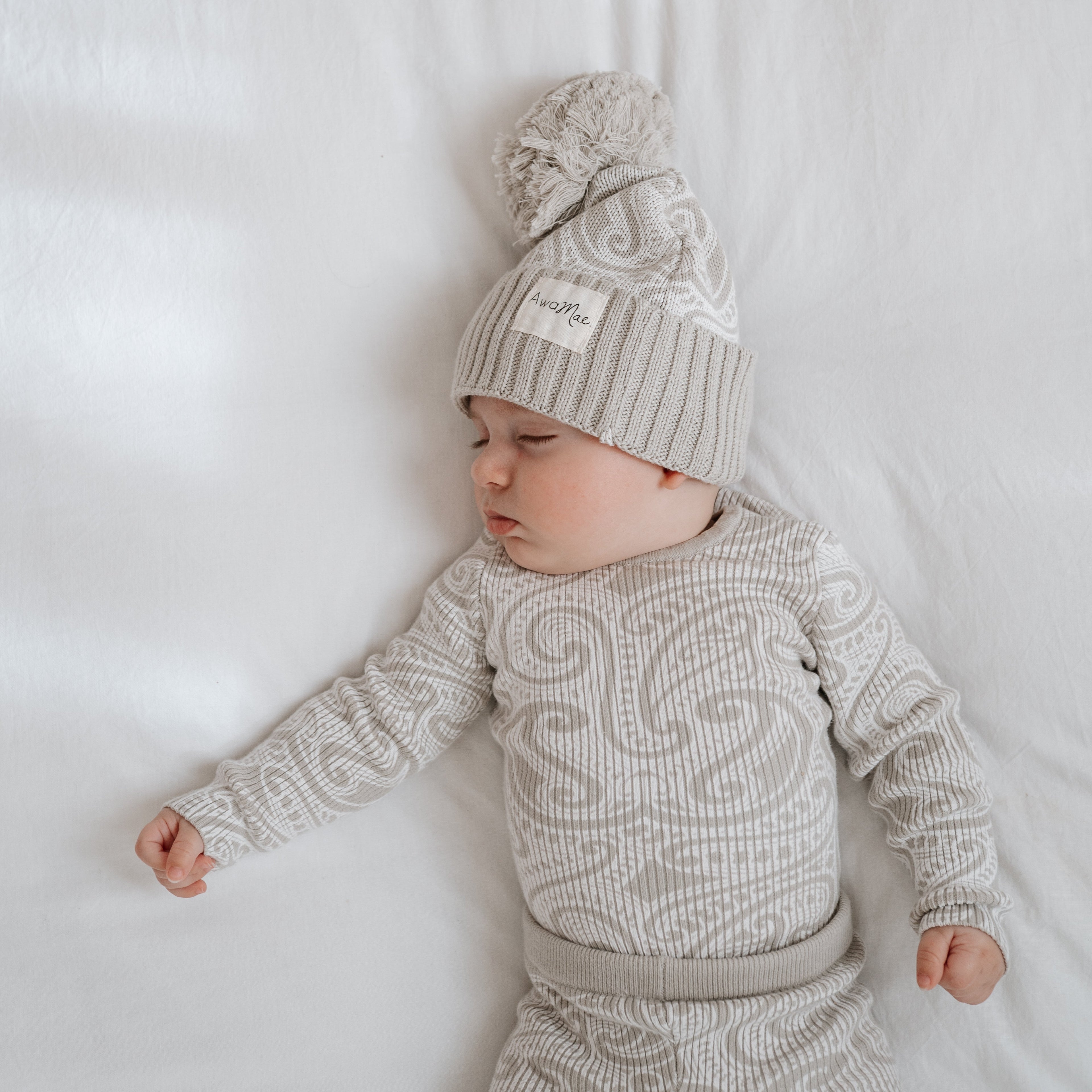 Basics ribbed knit bodysuit- The wolf- Pebble