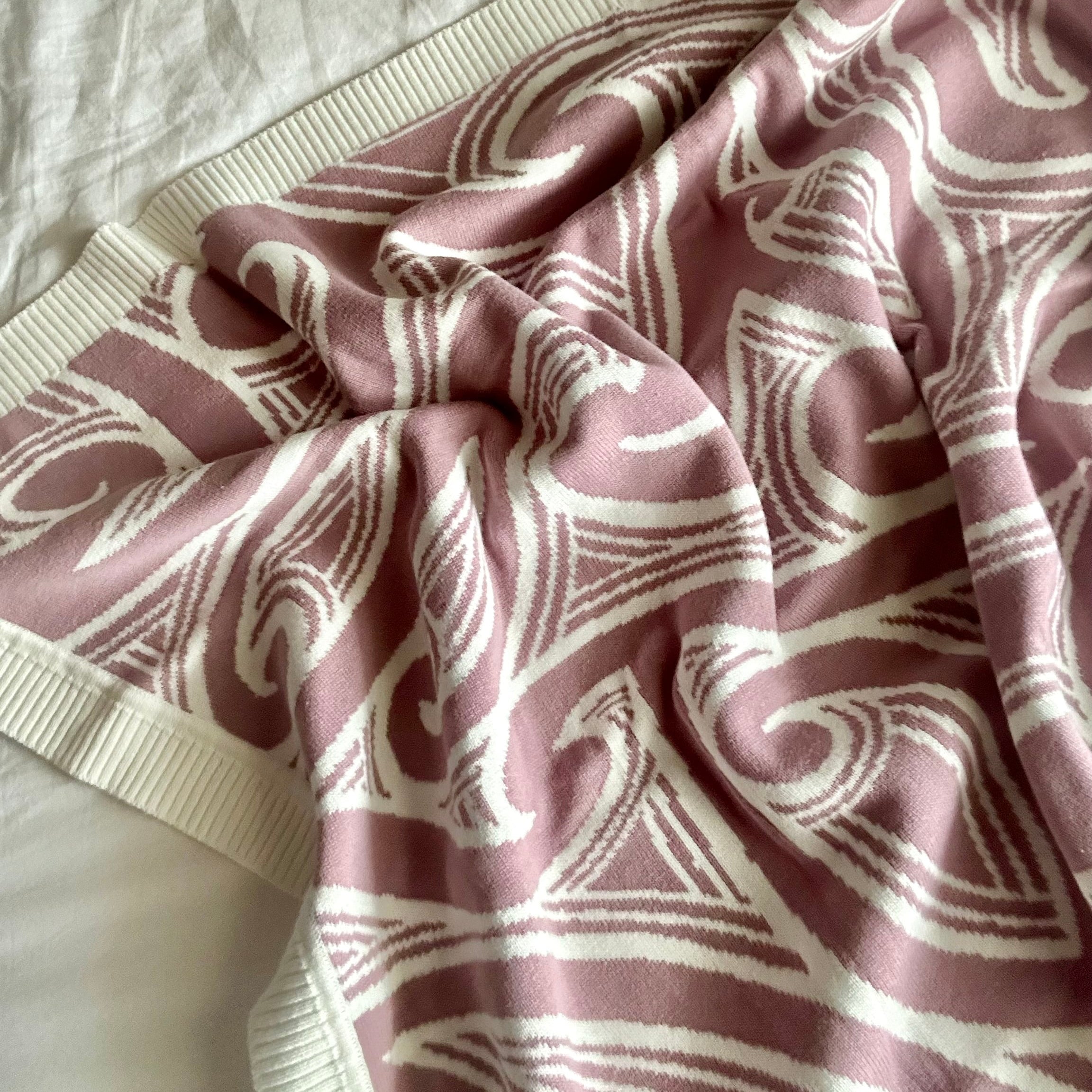 Te aroha o te mātua - The love of a parent- Knitted pēpi blanket- Mauve- - AwaMae