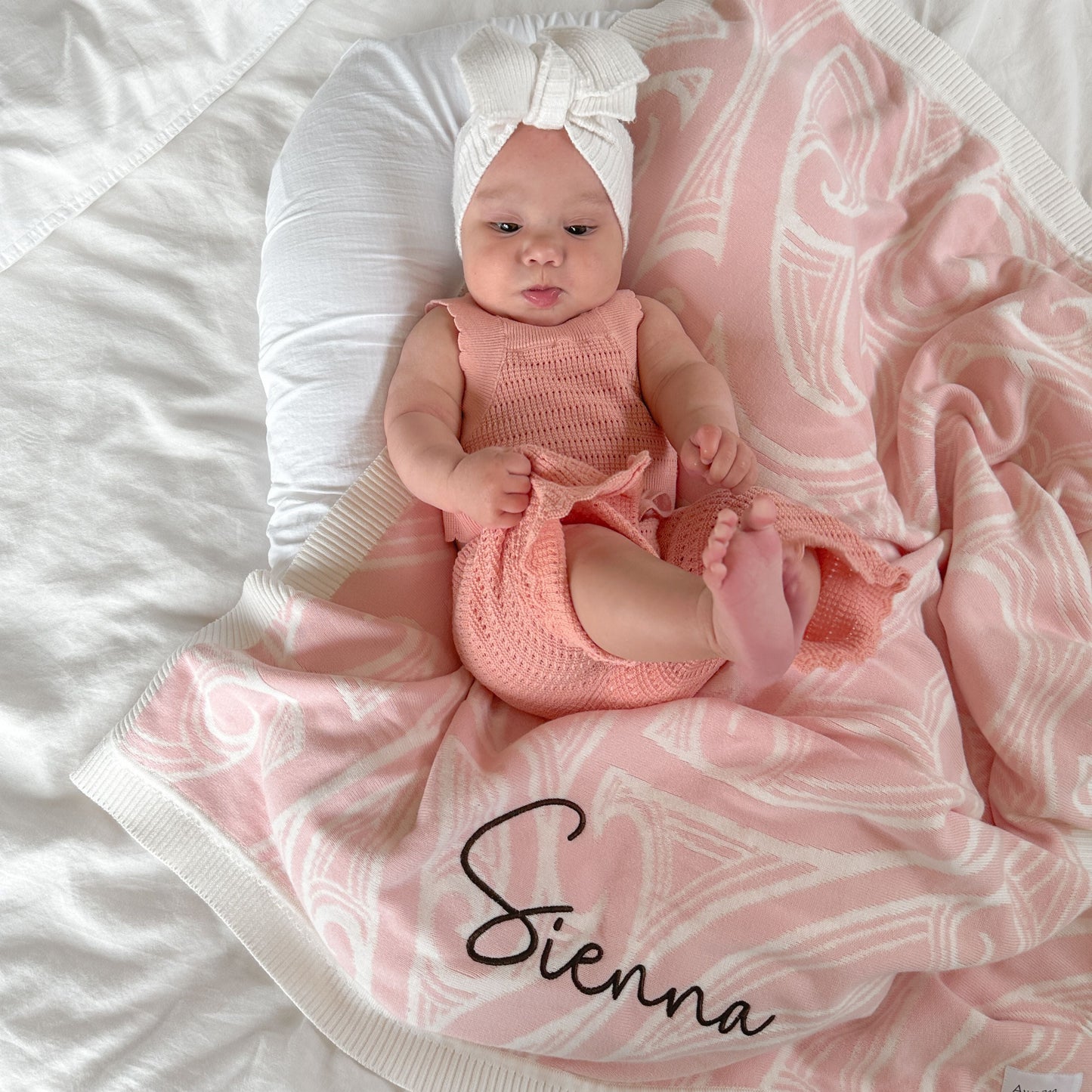Te aroha o te mātua - The love of a parent- Knitted pēpi blanket- Pink