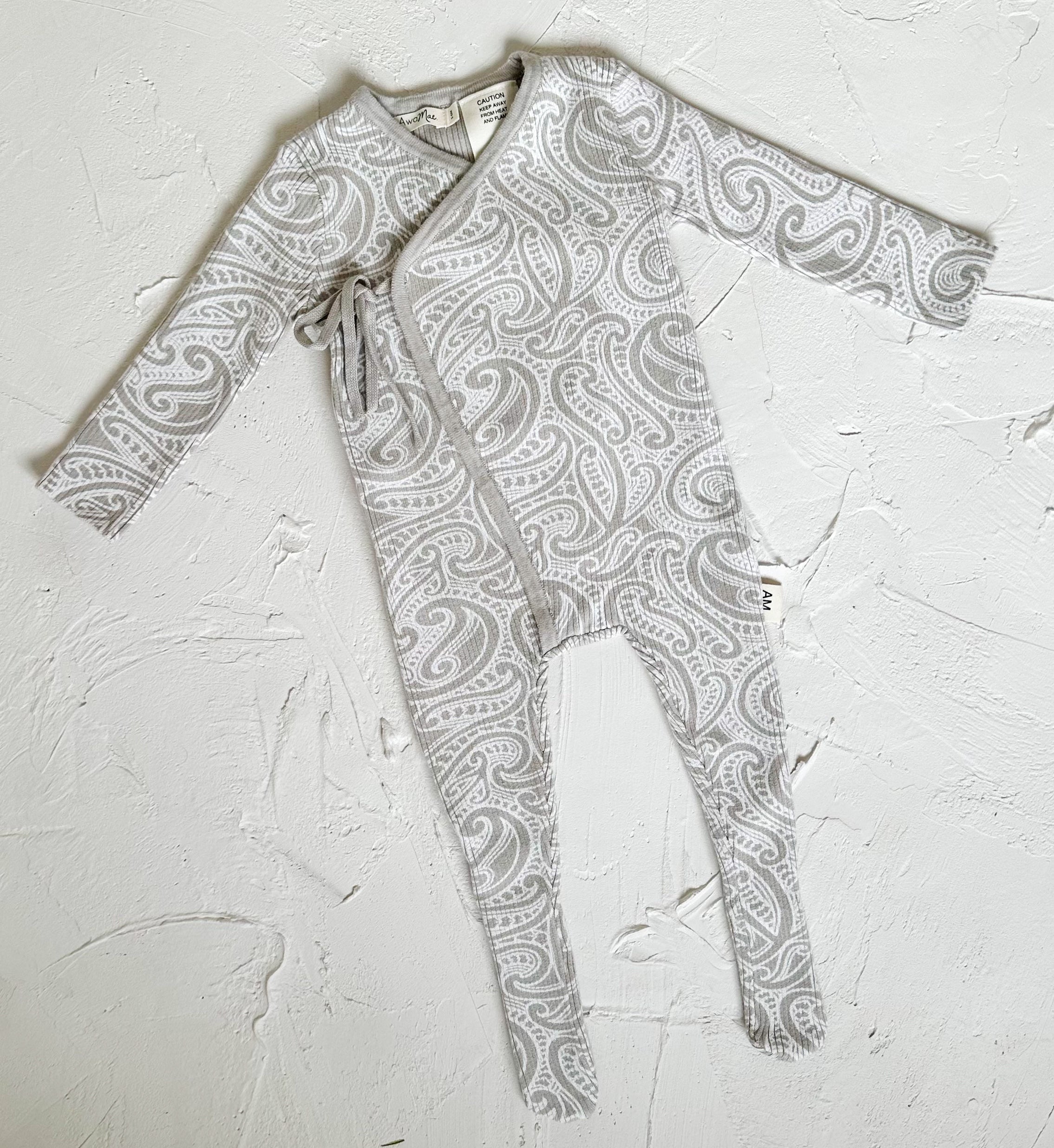 Basics ribbed knit Onesie- The wolf- Pebble