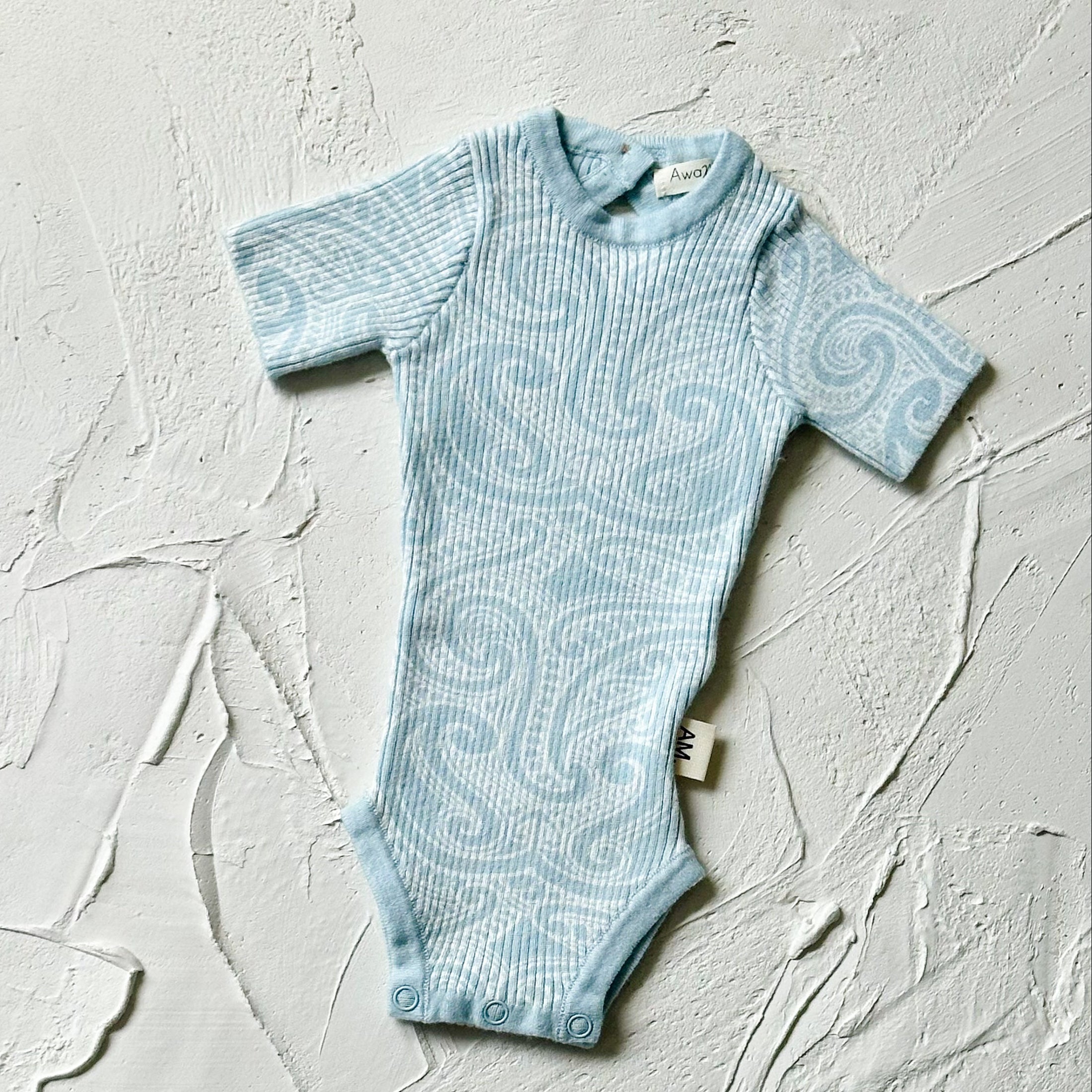 Basics ribbed knit bodysuit short sleeve- The Wolf -Sky