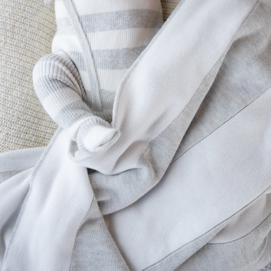 Knit blanket - Large stripes milk and mist