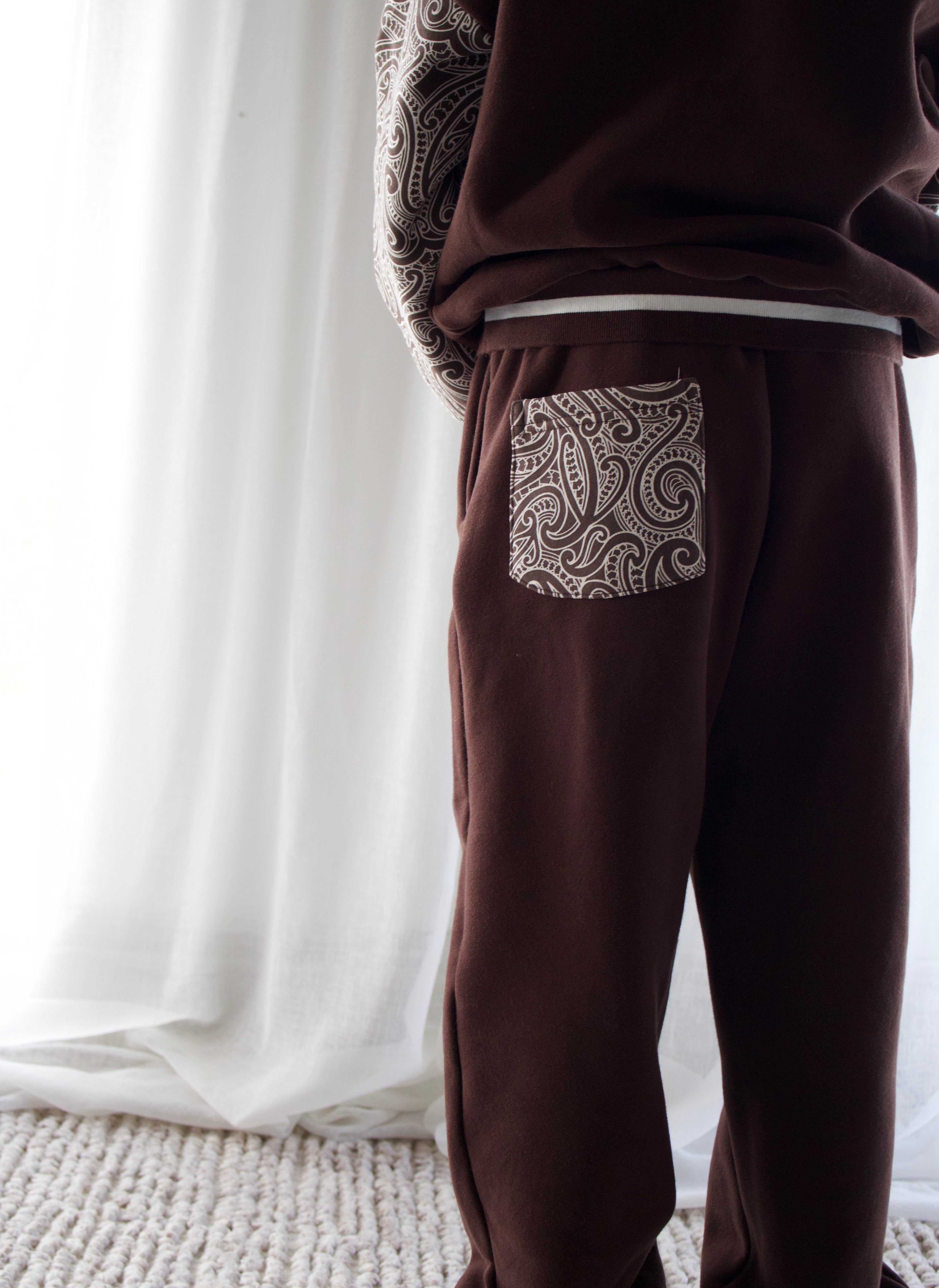 The wolf - Tracksuit pants- Chocolate brown