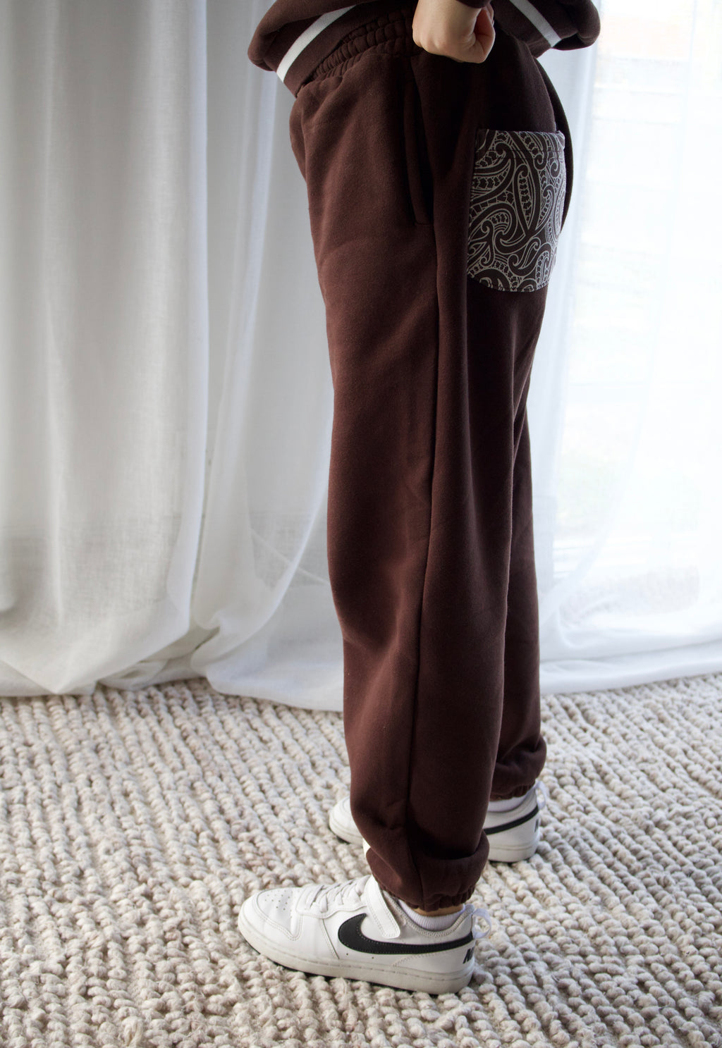 The wolf - Tracksuit pants- Chocolate brown