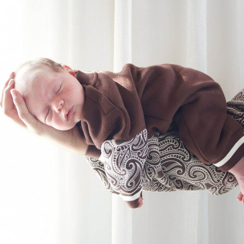 PREORDER - The wolf cosy suit - Chocolate brown- PREORDER
