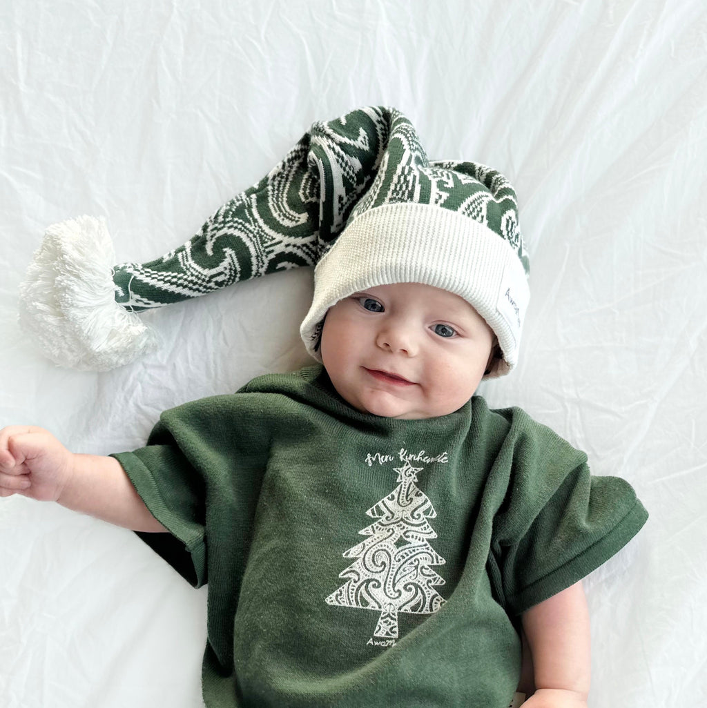Christmas Beanie - The Wolf - Green