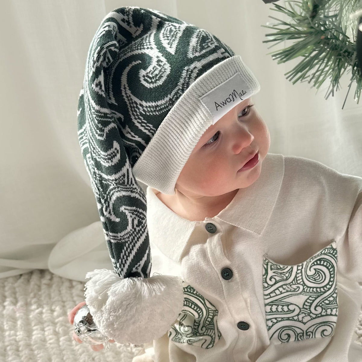 Christmas Beanie - The Wolf - Green