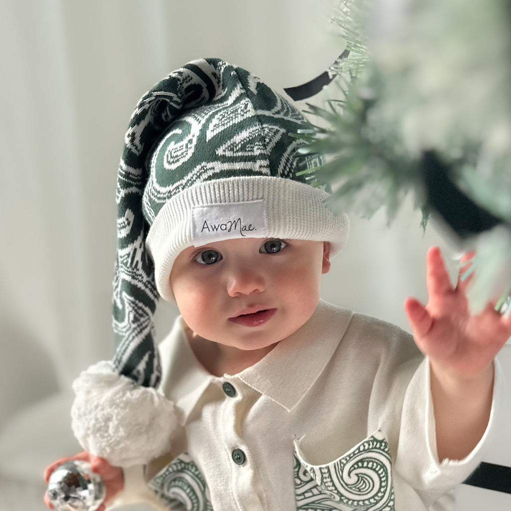 Christmas Beanie - The Wolf - Green