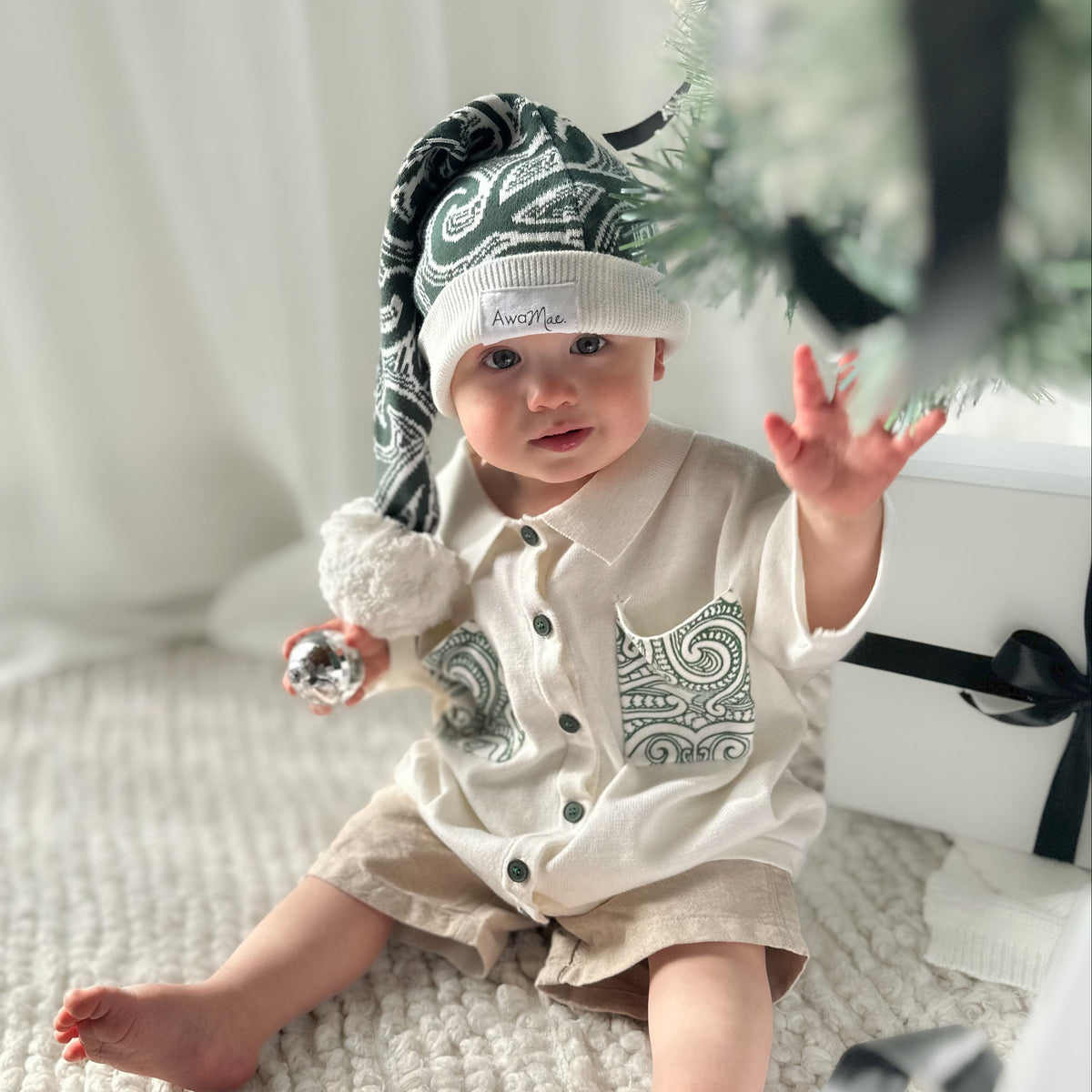 PREORDER - Christmas - knitted button up shirt - The wolf - Green - PREORDER