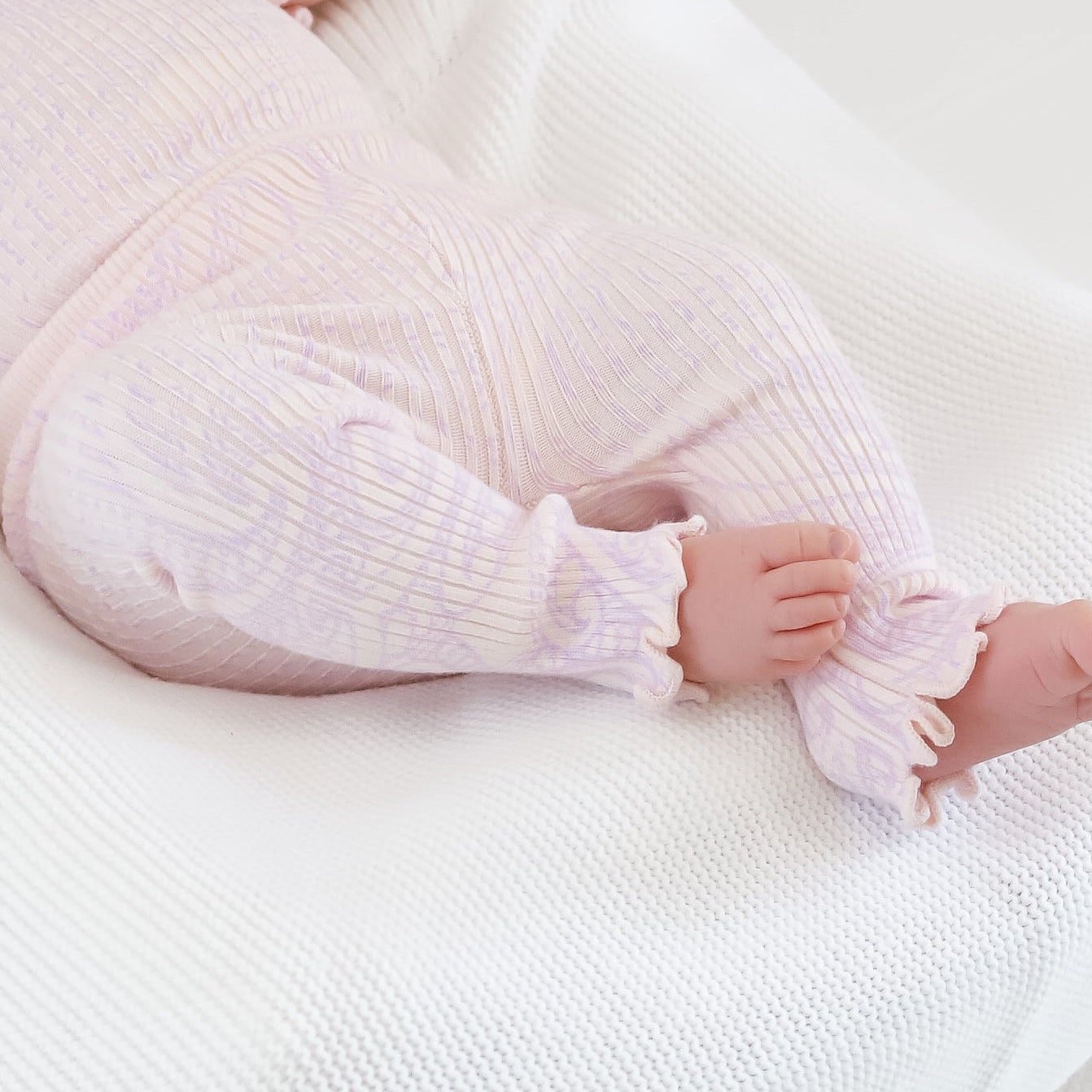 Basics ribbed knit leggings- The wolf- Petal and bloom