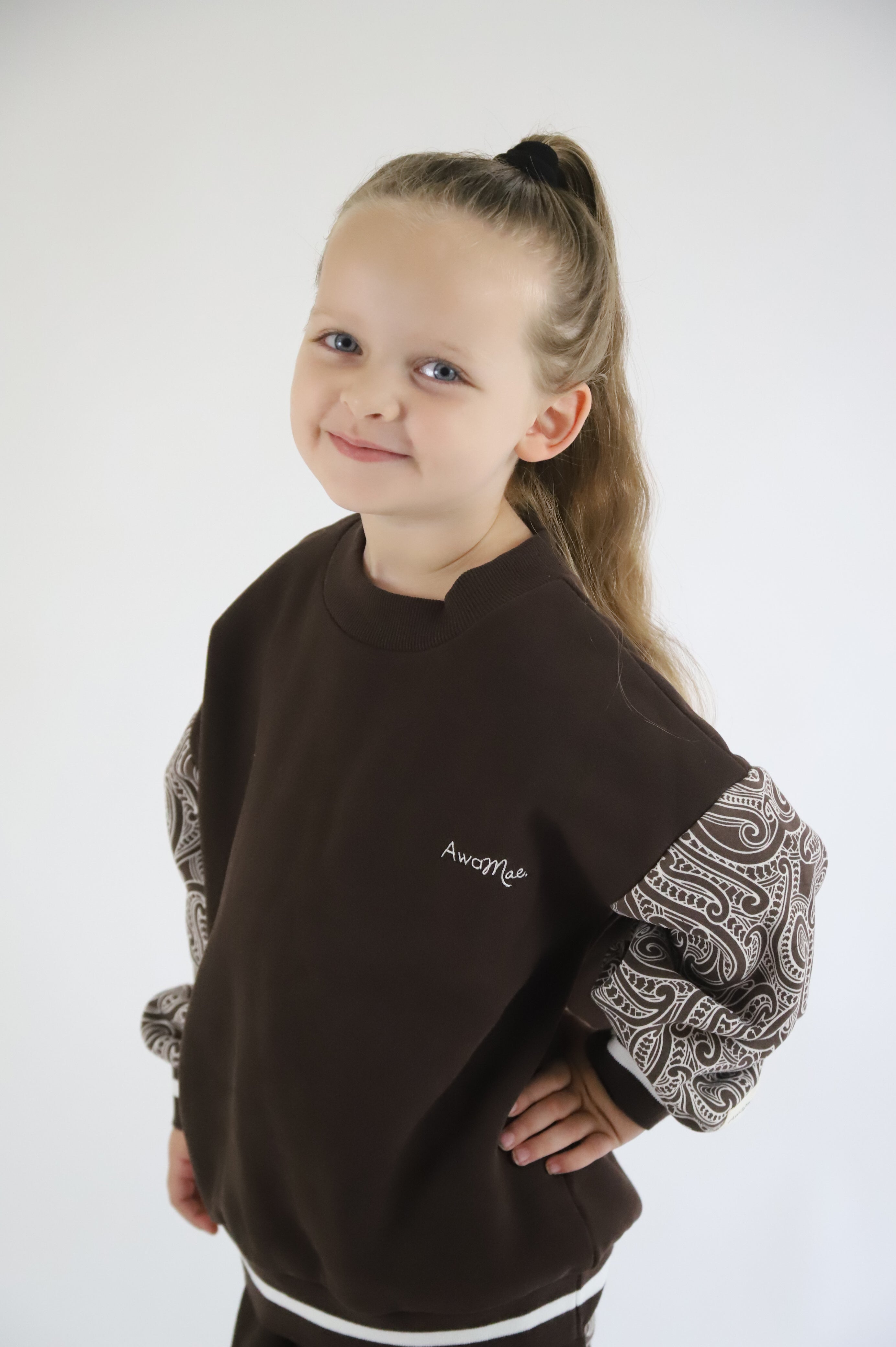 PREORDER -The wolf - Pull over - Chocolate brown PREORDER