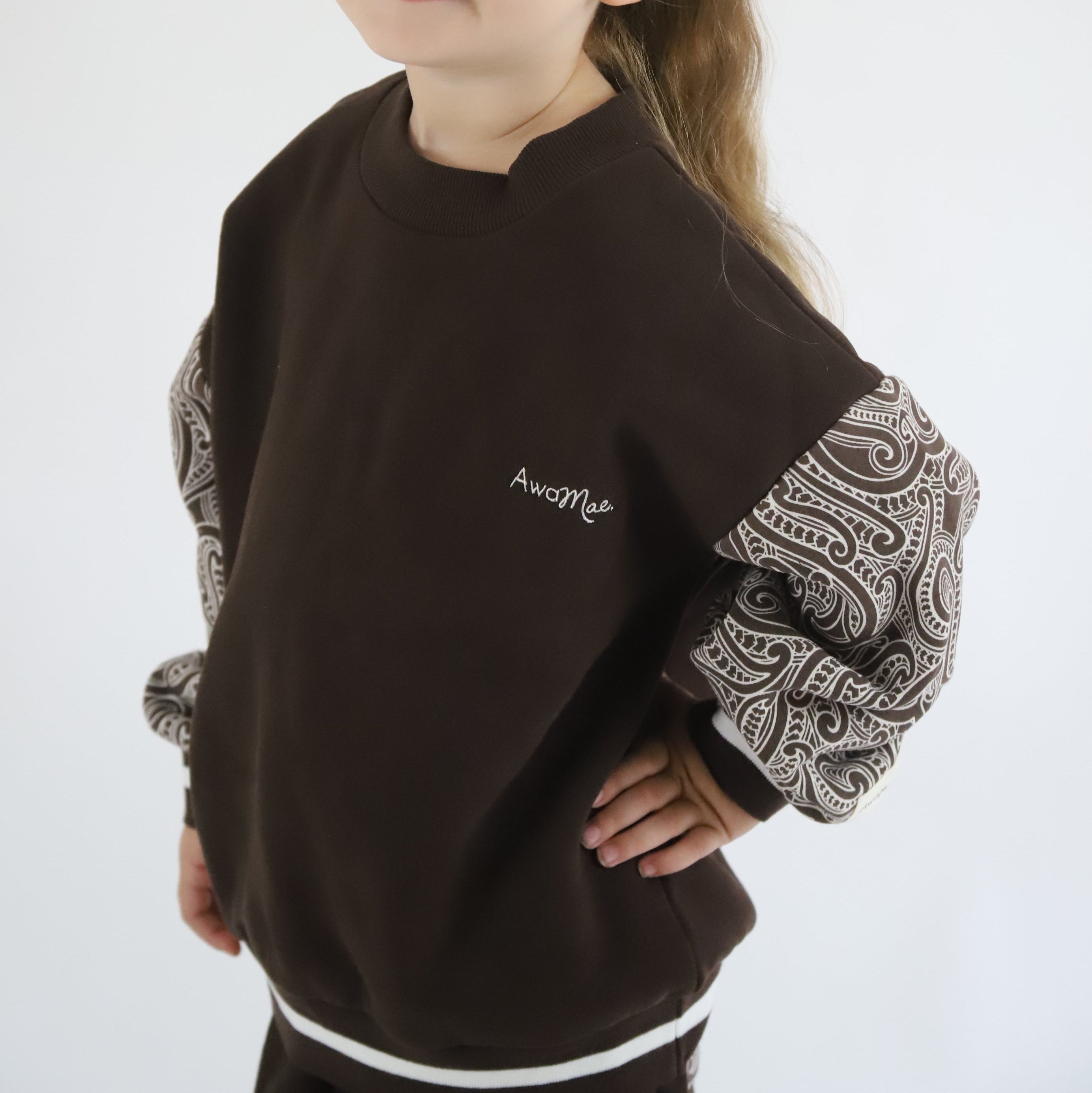 PREORDER -The wolf - Pull over - Chocolate brown PREORDER
