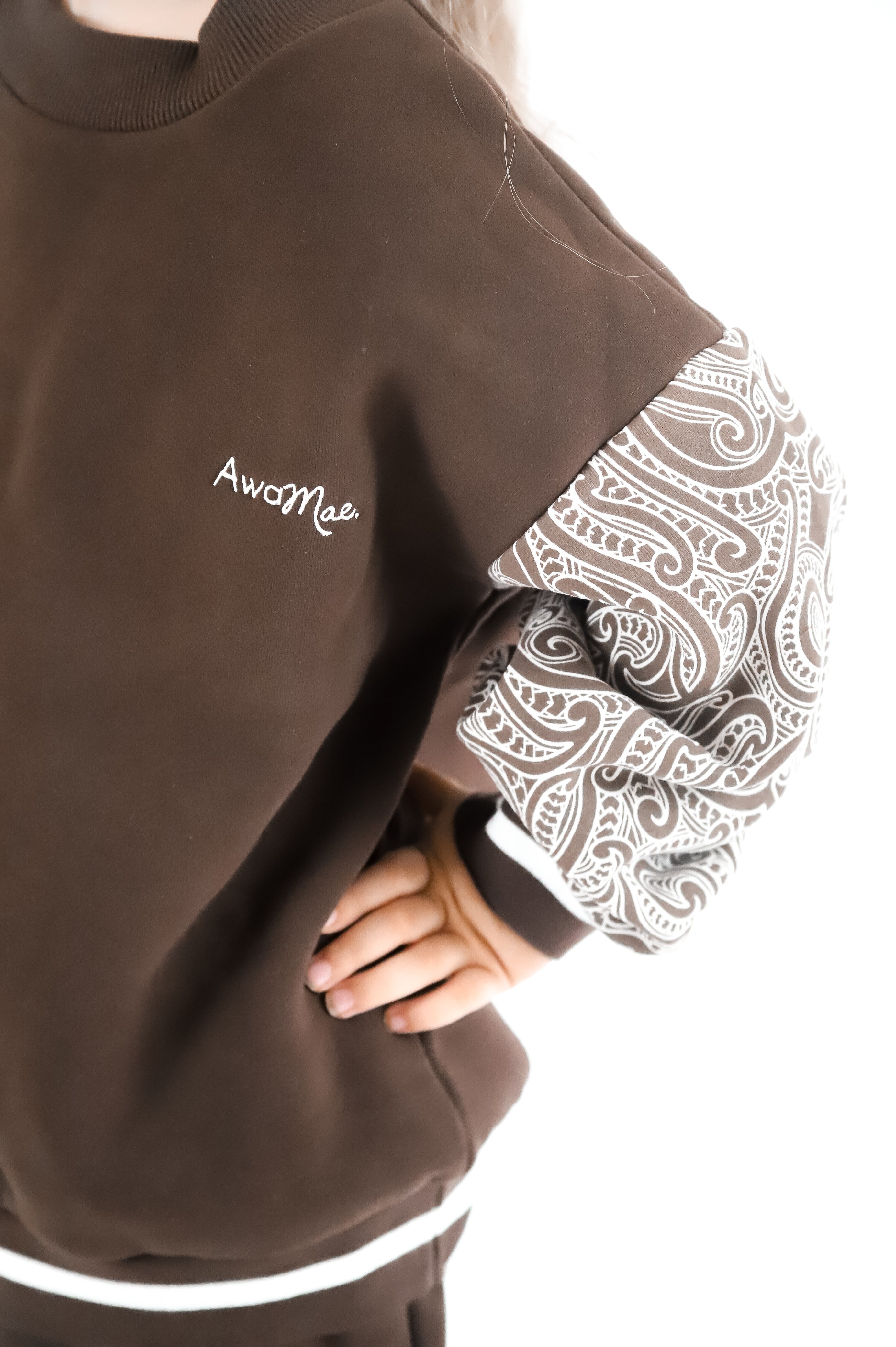 PREORDER -The wolf - Pull over - Chocolate brown PREORDER