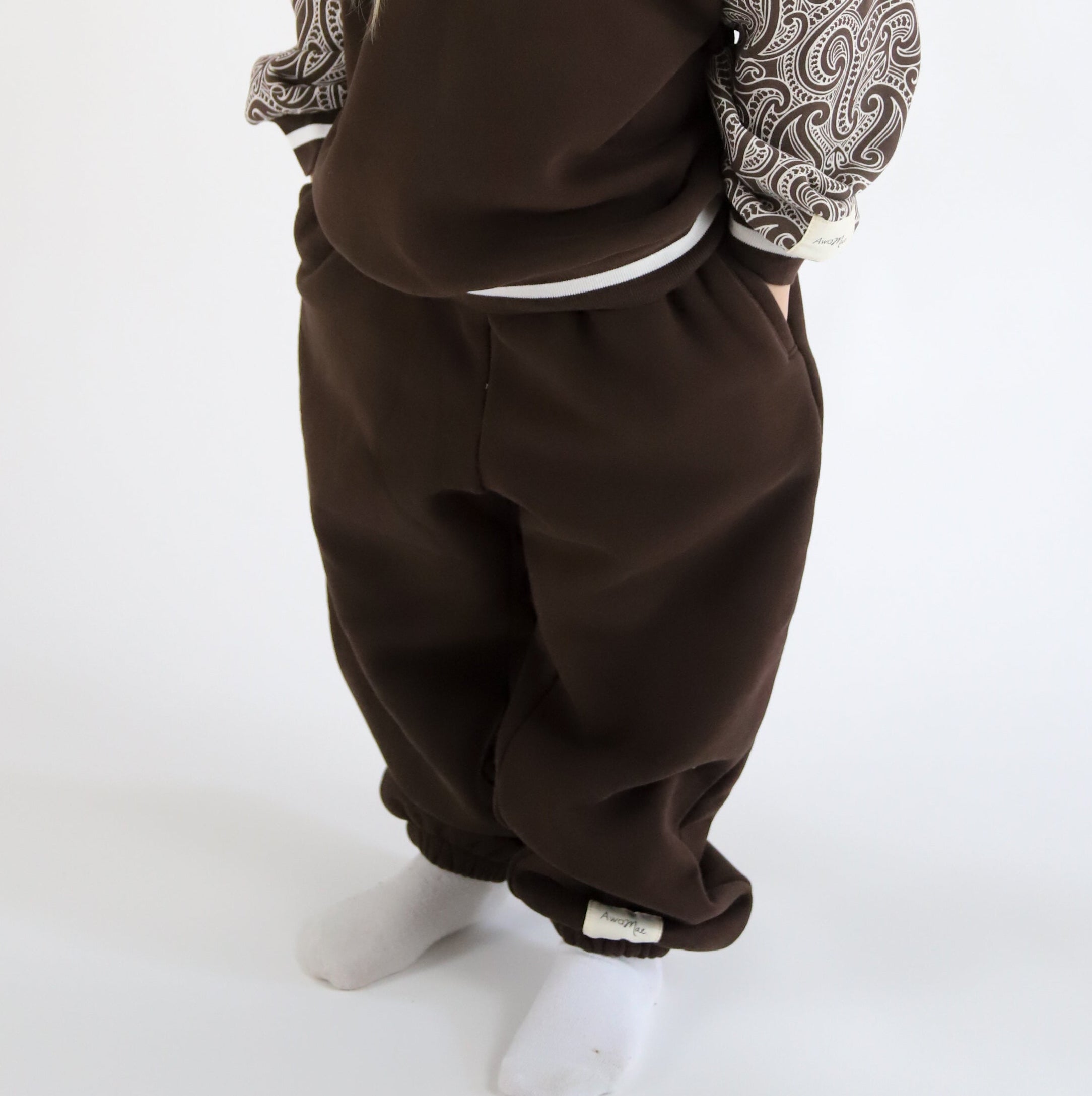 The wolf - Tracksuit pants- Chocolate brown