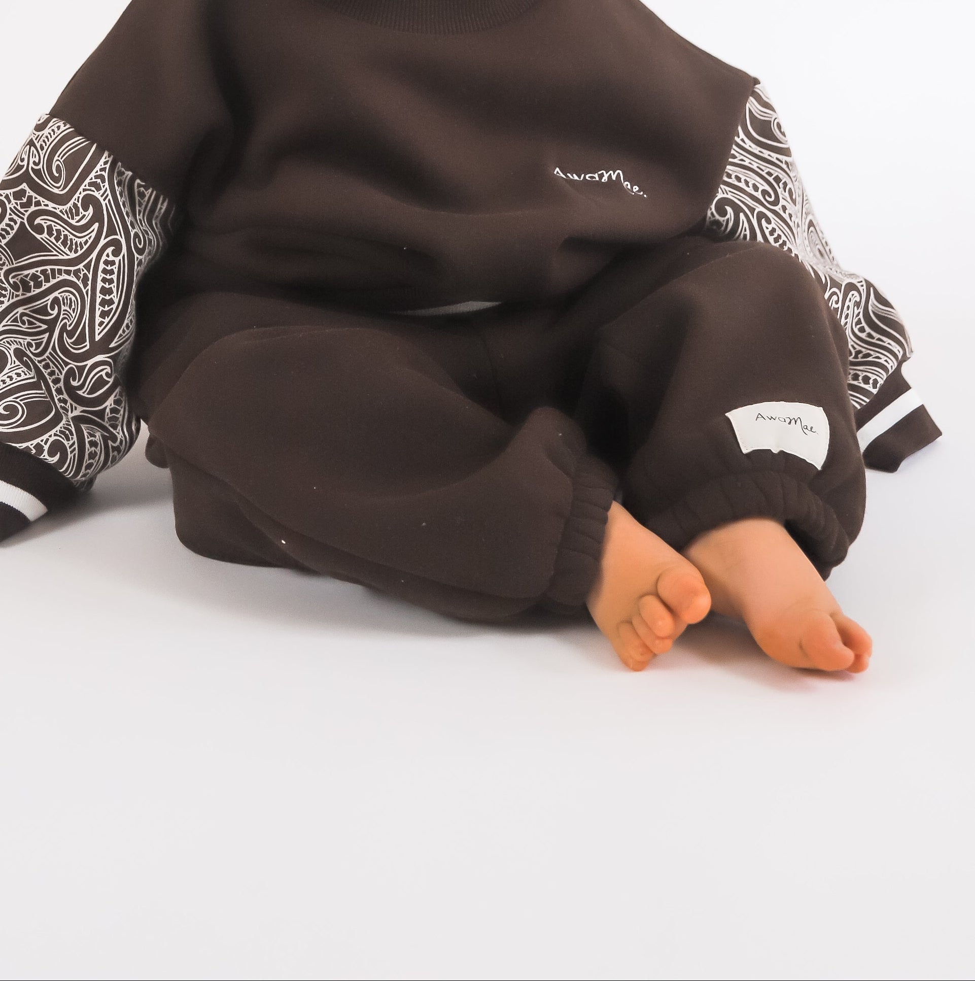 The wolf - Tracksuit pants- Chocolate brown