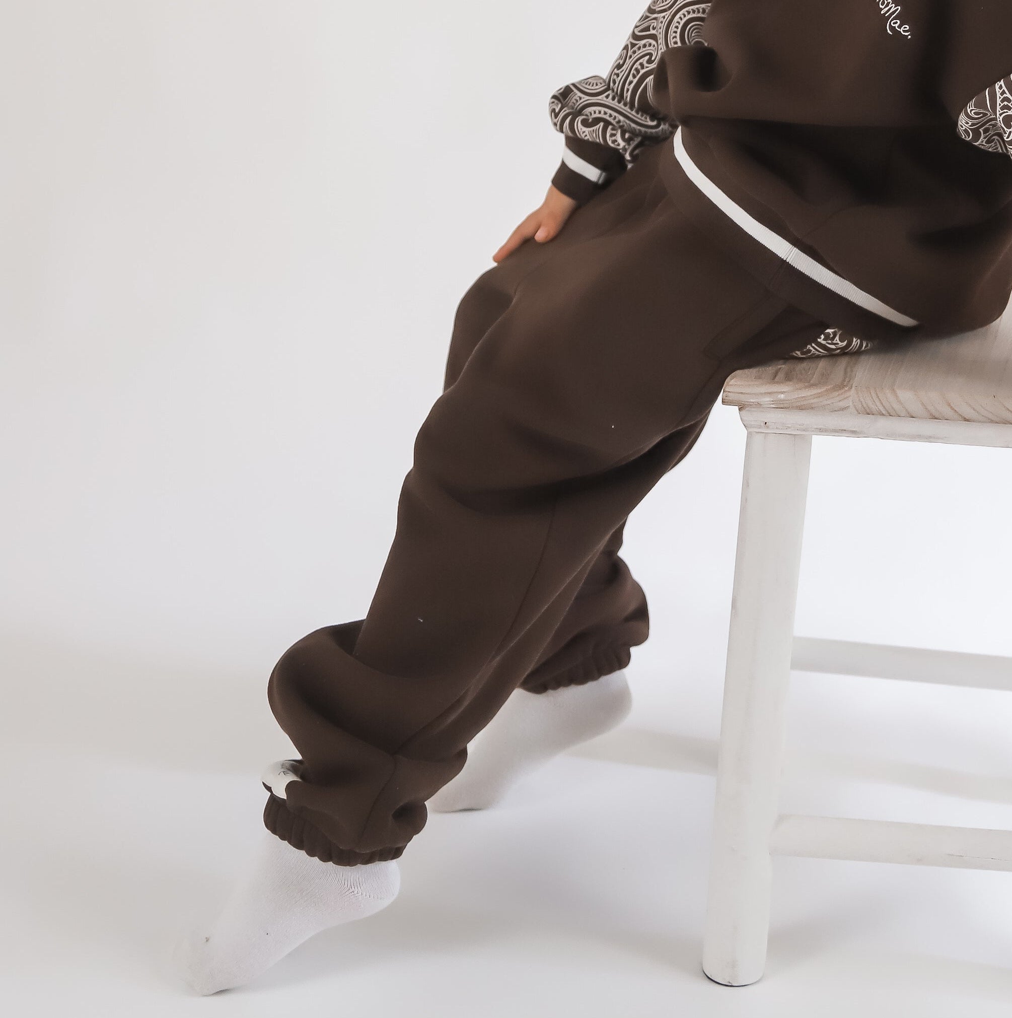 The wolf - Tracksuit pants- Chocolate brown