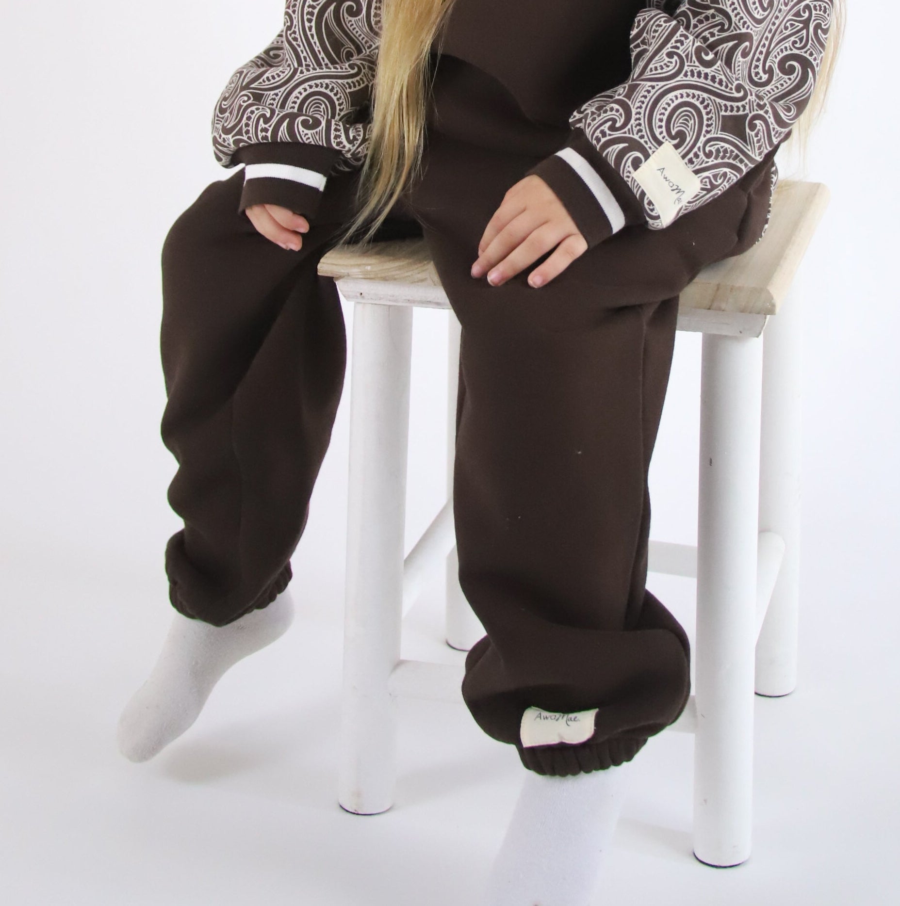 The wolf - Tracksuit pants- Chocolate brown
