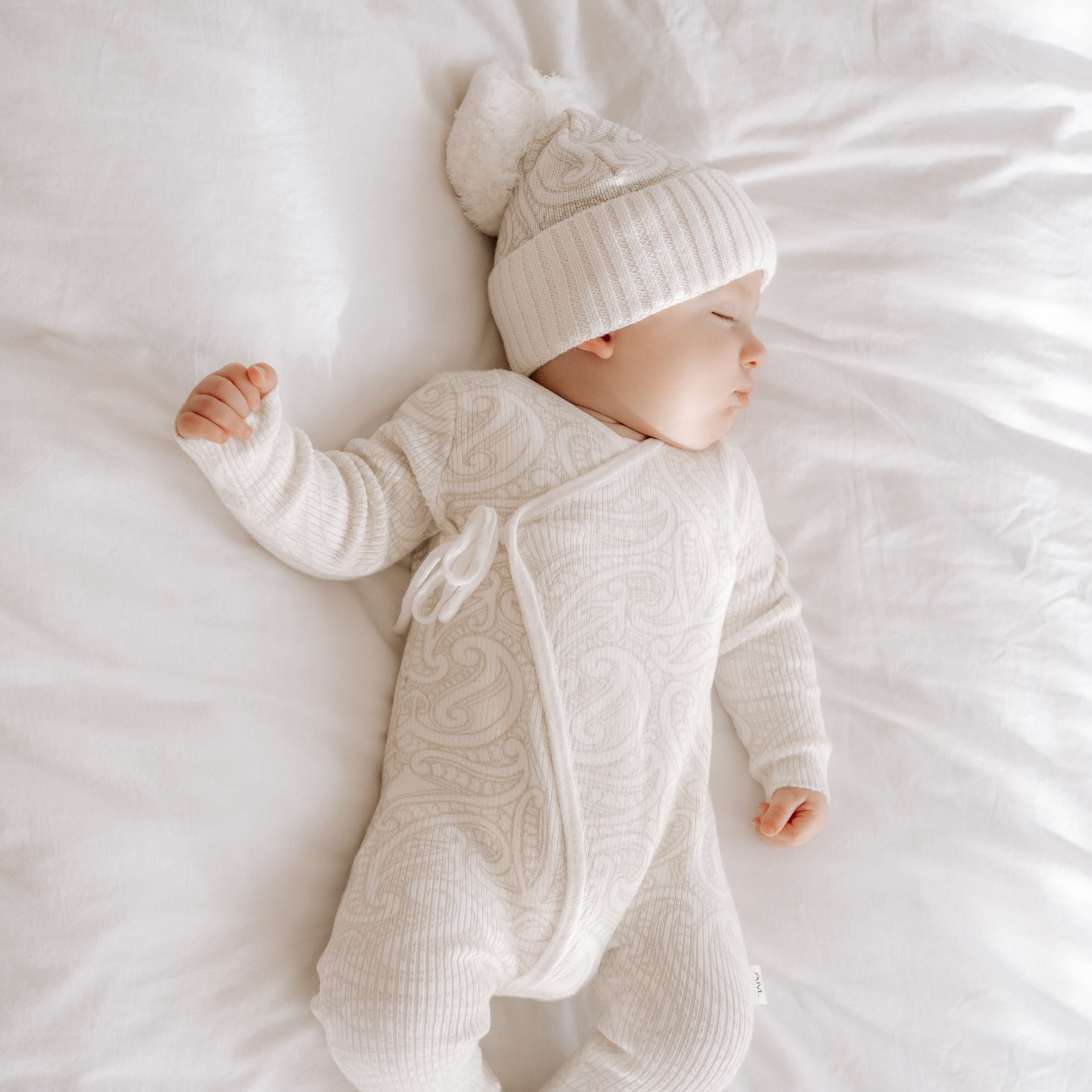 Basics ribbed knit Onesie- The wolf- oat milk.
