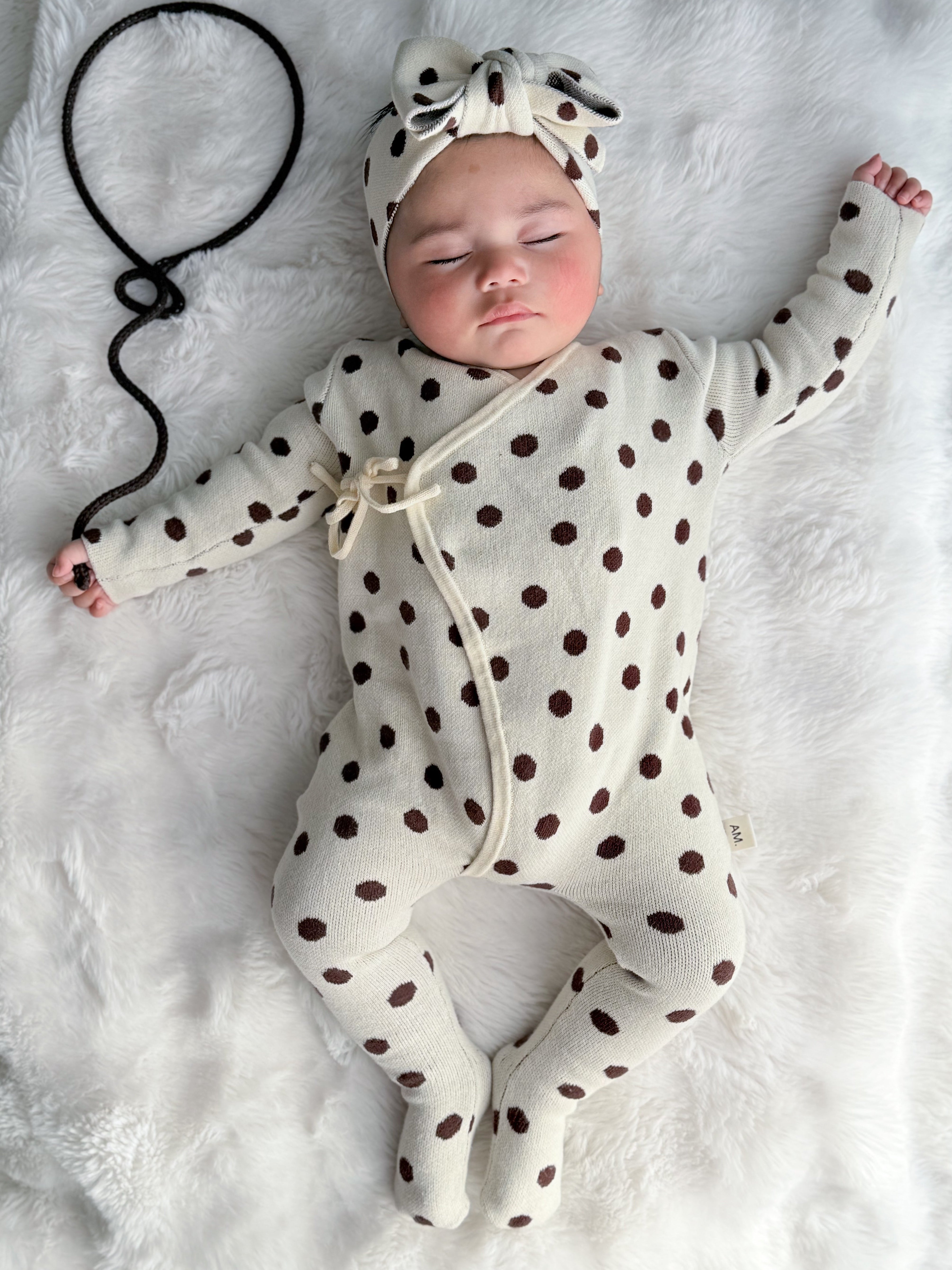 Basics knit onesie- Polkadot - chocolate brown
