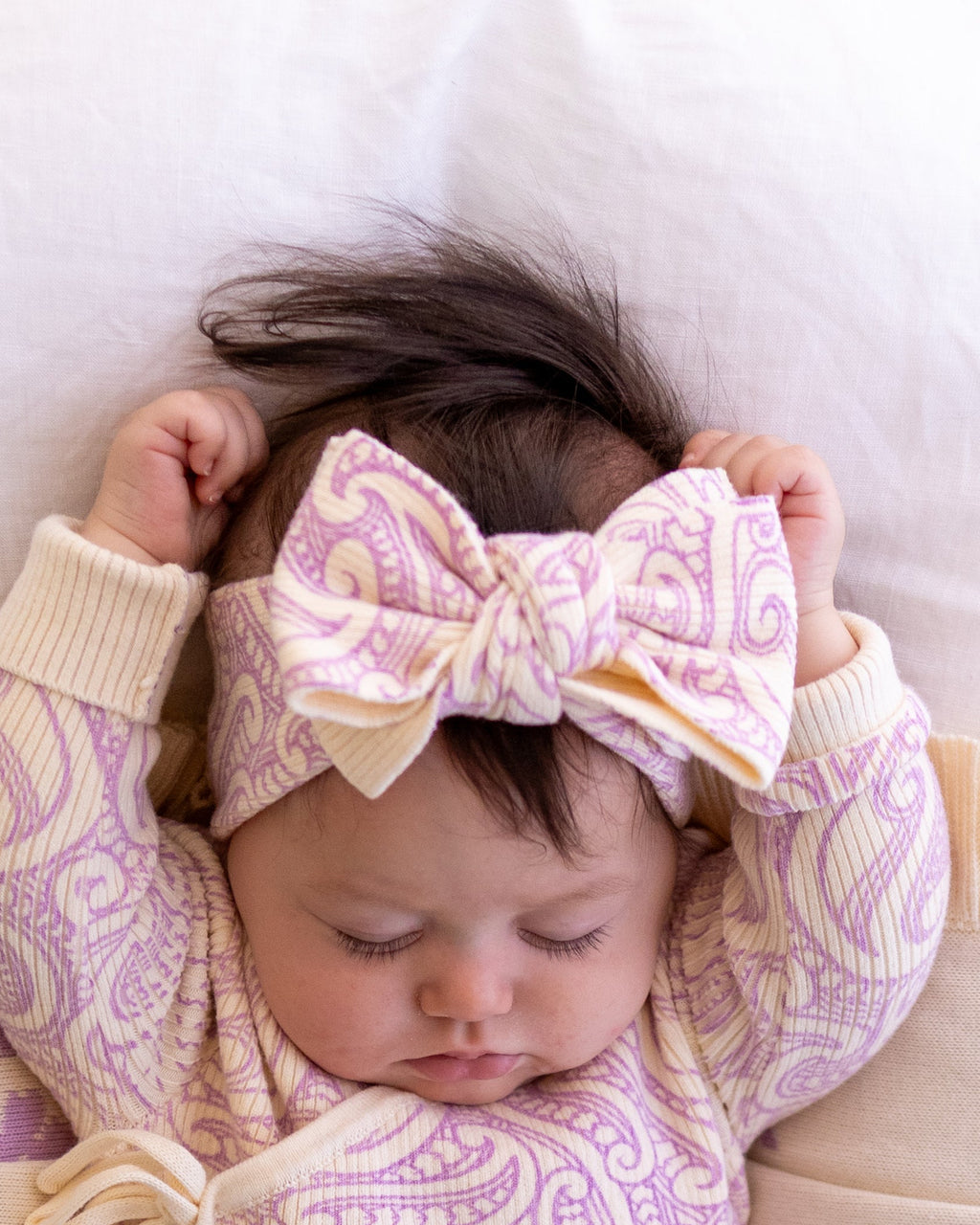 Basics Knitted bow headband- The wolf - Dahlia