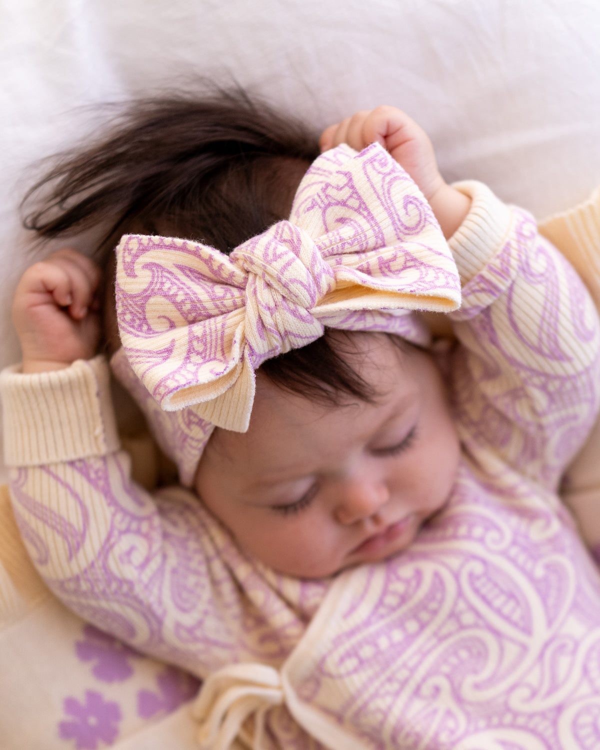 Basics Knitted bow headband- The wolf - Dahlia