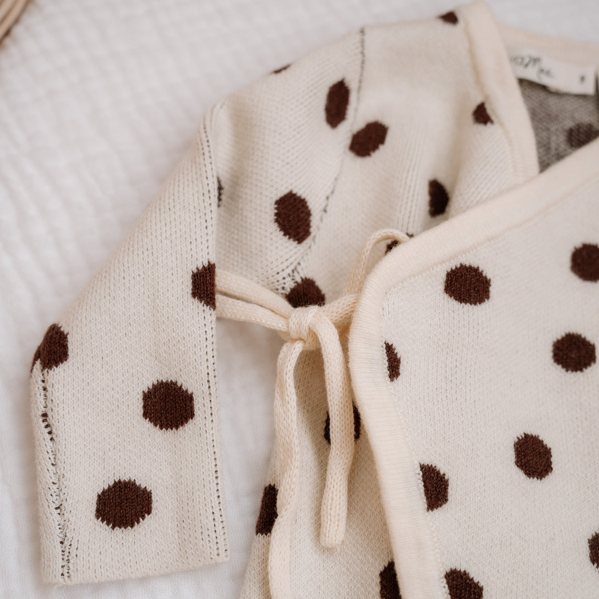 Basics knit onesie- Polkadot - chocolate brown
