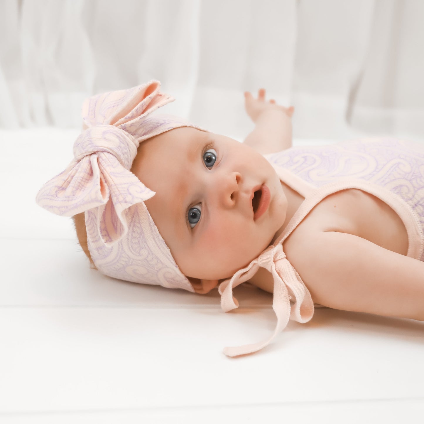 Basics Knitted bow headband- The wolf - Petal & Bloom